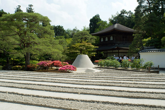 拡大　銀閣寺　向月台